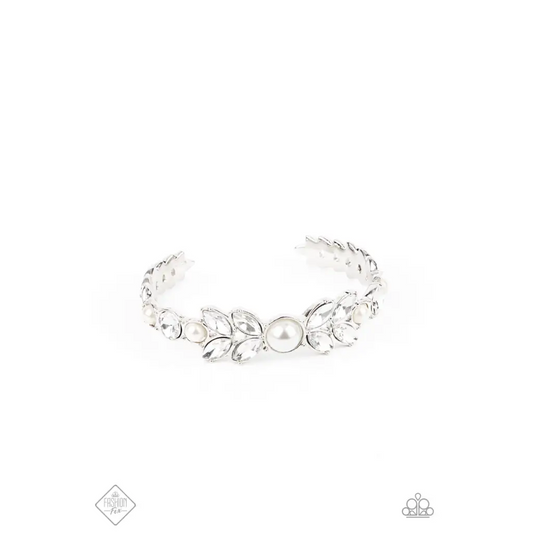 Regal Reminiscence - White Bracelet - Bracelets