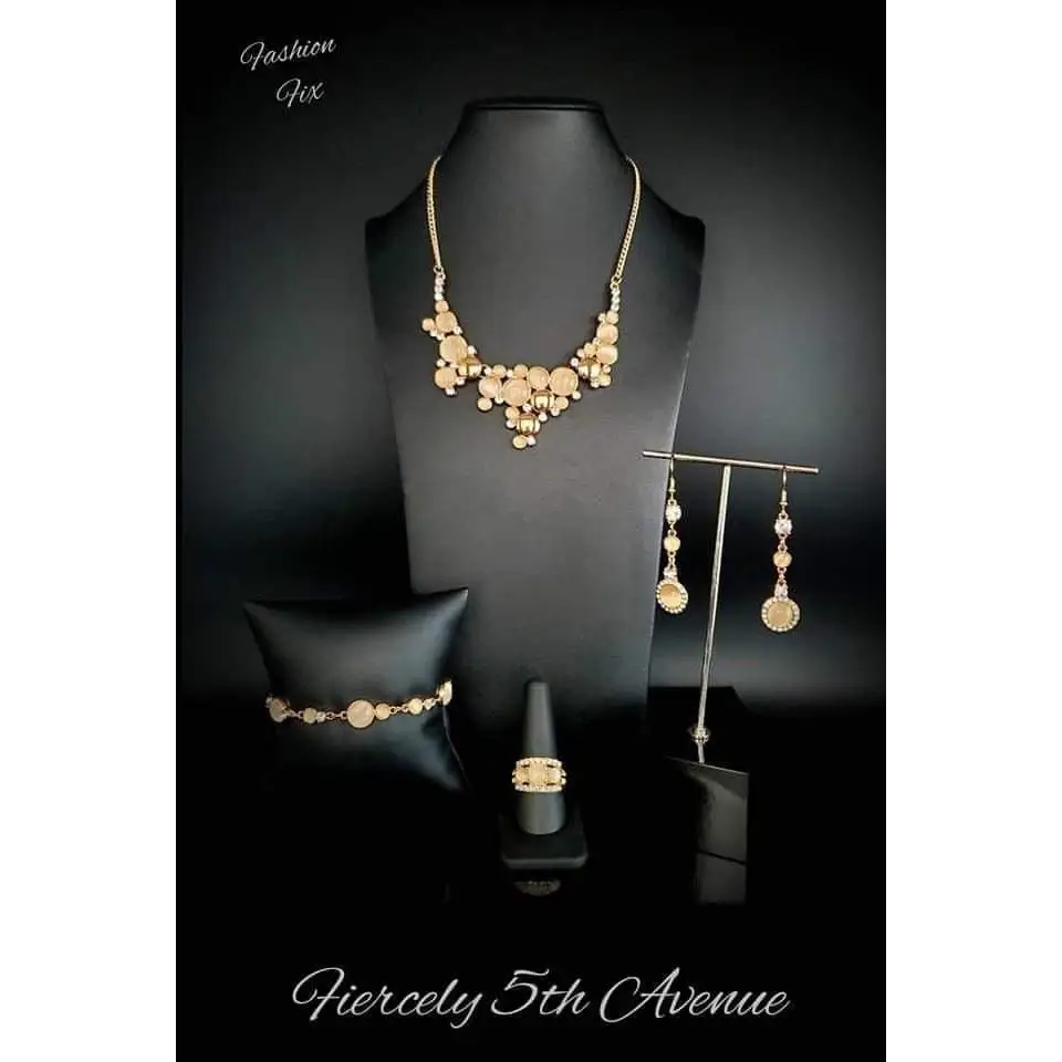 Fairytale Affair - Gold Necklace - Necklaces