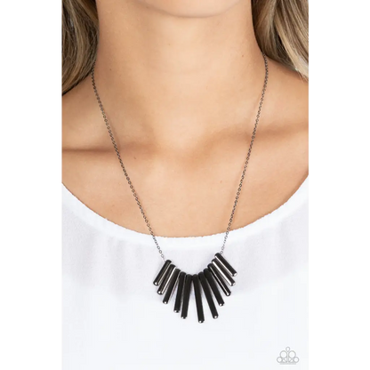 Leading MANE - Black Necklace - Necklaces