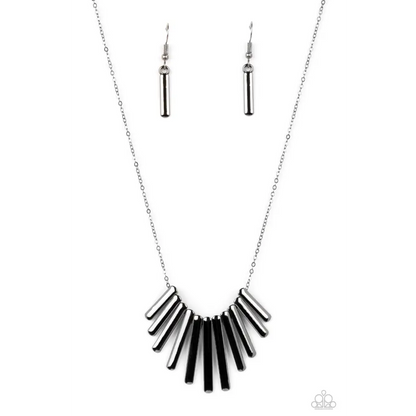 Leading MANE - Black Necklace - Necklaces